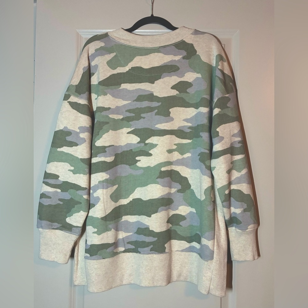 SOLD Aerie | Oversized Desert Green Camo Sweatshirt Size Medium - Picture 6 of 8